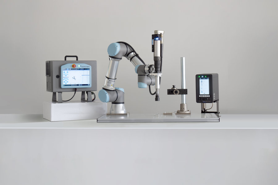 handheld nutrunner with COBOT_1.jpg