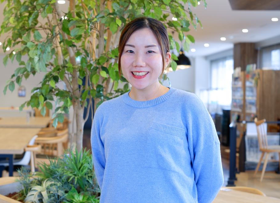 エスティック　第２営業部欧米州担当社員の画像。